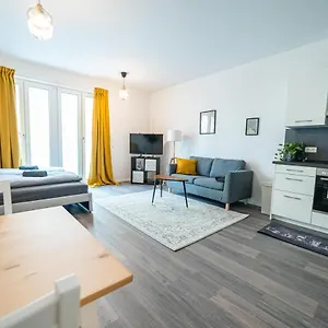 https://full-house-premium-apartments-dresden-a6.dresdenhotels.net